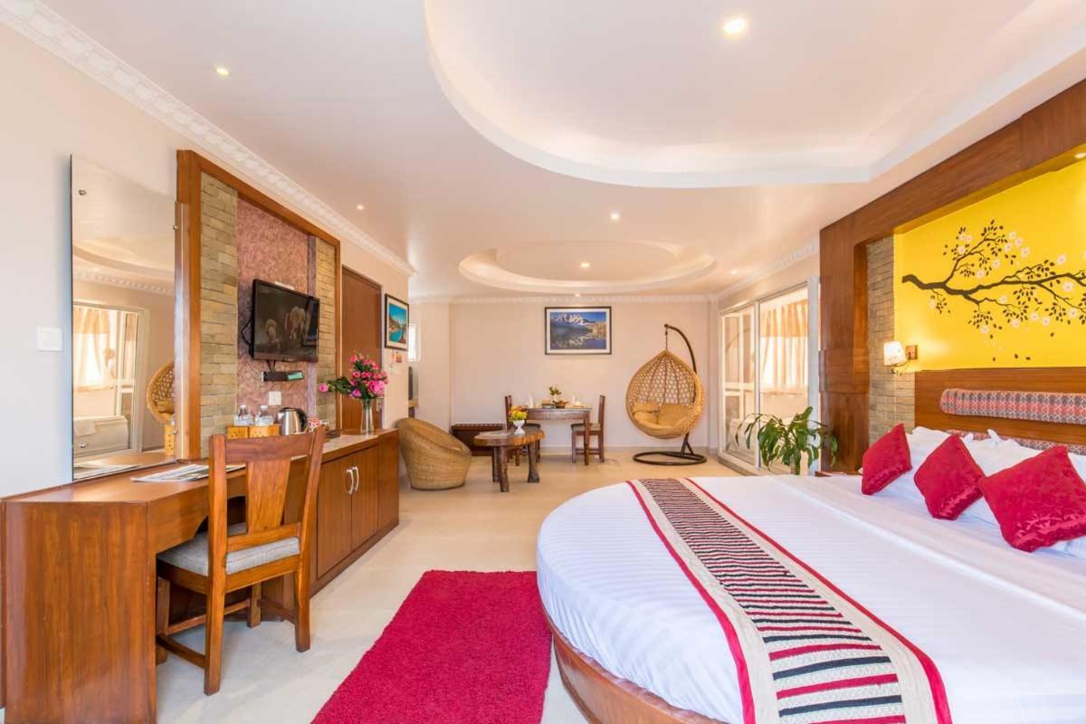 Kuti Resort & Spa Pokhara Bagian luar foto