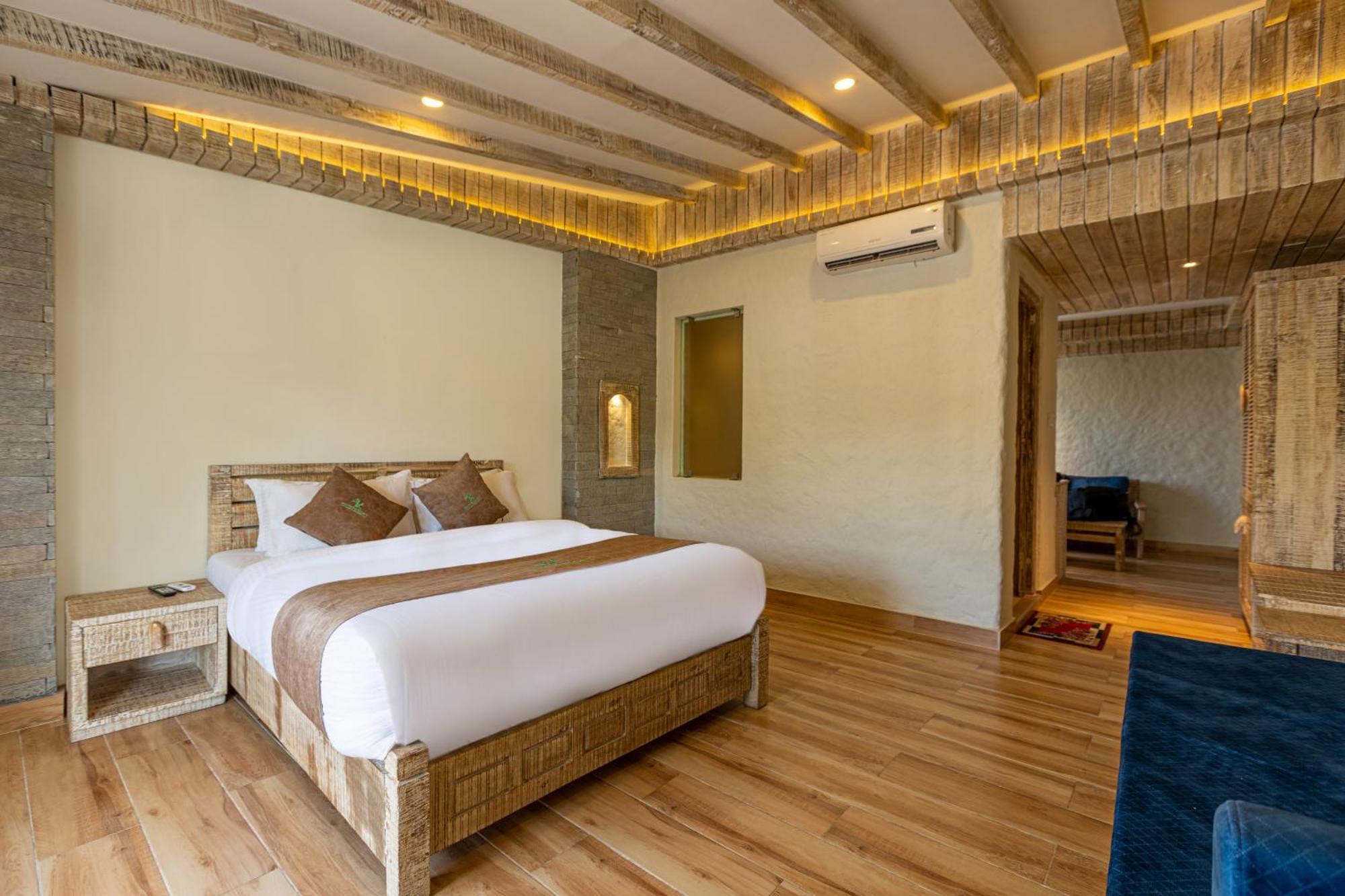 Kuti Resort & Spa Pokhara Bagian luar foto